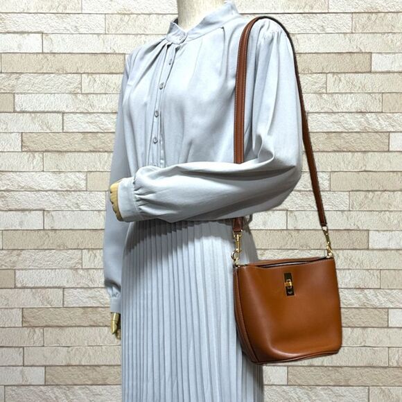 Pre Loved celine Women Brown Shoulder Bags - Picture 7 of 8